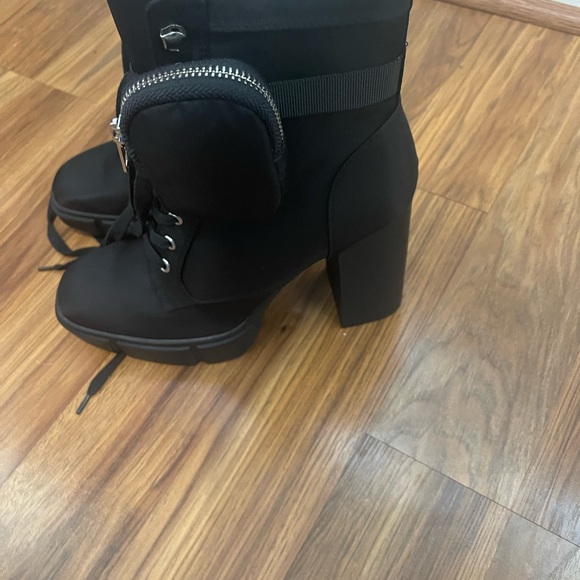 New Steve Madden - Picture 6 of 9